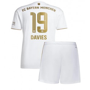Bayern Munich Alphonso Davies #19 babykläder Bortatröja barn 2022-23 Korta ärmar (+ Korta byxor)
